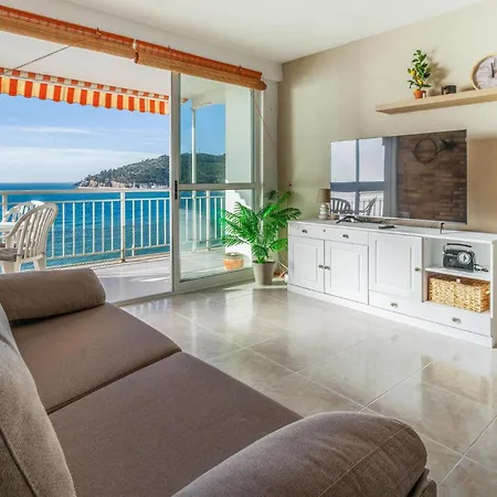 2 Bedroom Gorgeous In Apartment