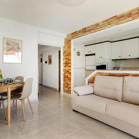 2 Bedroom Gorgeous In *